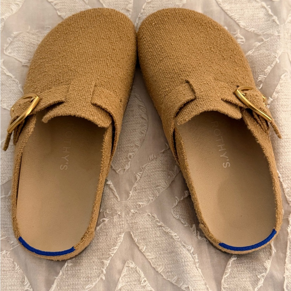 Rothy’s Buckle Clog – Wren Bouclé